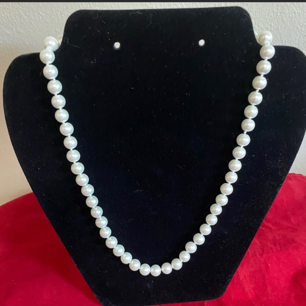 White Akoya Shell Pearl 18” Strand Goldtone Clasp